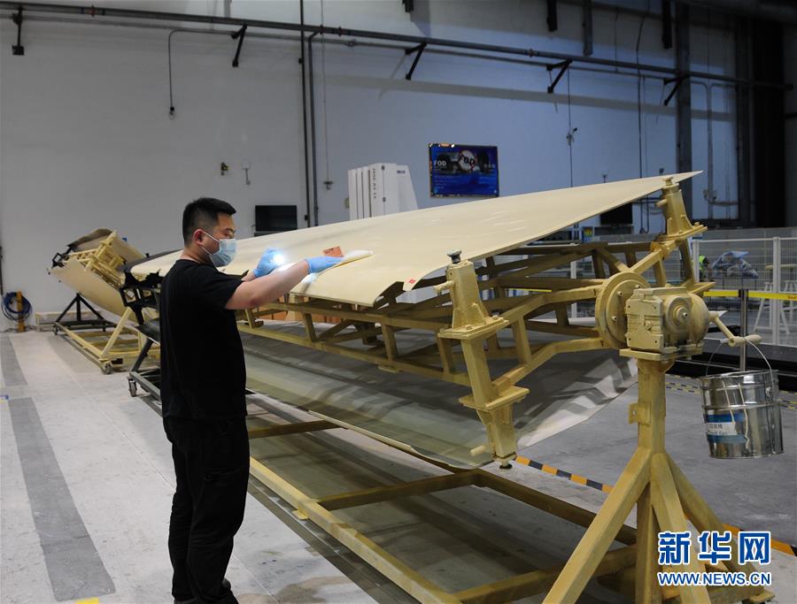 (在習(xí)近平新時(shí)代中國(guó)特色社會(huì)主義思想指引下——新時(shí)代新作為新篇章·習(xí)近平總書(shū)記關(guān)切事·圖文互動(dòng))(2)按下復(fù)工復(fù)產(chǎn)“快進(jìn)鍵”