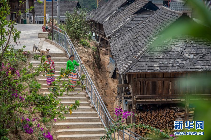 （決戰(zhàn)決勝脫貧攻堅&middot;圖文互動）（2）&ldquo;孩子再也不用學打獵了&rdquo;&mdash;&mdash;拉祜族女獵手告別狩獵