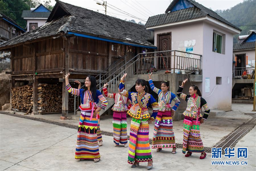 （決戰(zhàn)決勝脫貧攻堅&middot;圖文互動）（3）&ldquo;孩子再也不用學打獵了&rdquo;&mdash;&mdash;拉祜族女獵手告別狩獵