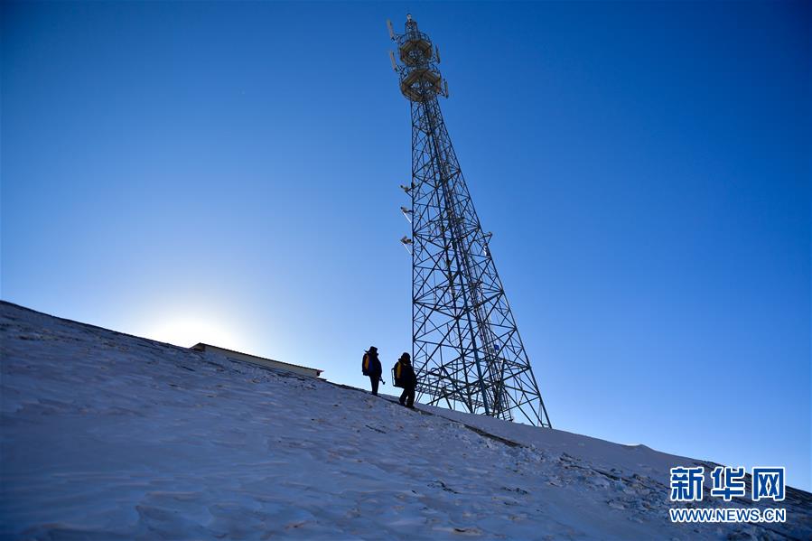 (新華全媒頭條·圖文互動(dòng))(4)用腳步和忠誠守護(hù)雪域天路——記青藏鐵路望昆線路車間副主任于本蕃