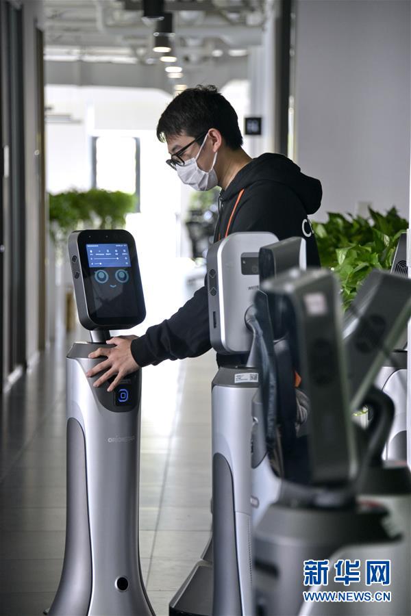 (圖文互動(dòng))(5)從360行到1500多“行”——勞動(dòng)節(jié)之際傾聽新職業(yè)從業(yè)者的故事