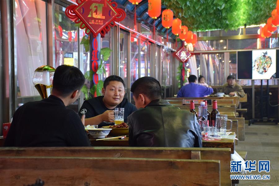 (圖文互動(dòng))(1)天津:“夜經(jīng)濟(jì)”為“疫”后城市帶來生機(jī)