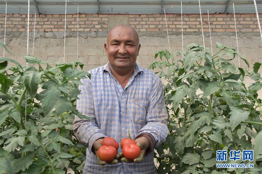 (決戰(zhàn)決勝脫貧攻堅·圖文互動)(2)從高原牧區(qū)走入現(xiàn)代社區(qū)——探訪帕米爾高原搬遷牧民的新生活