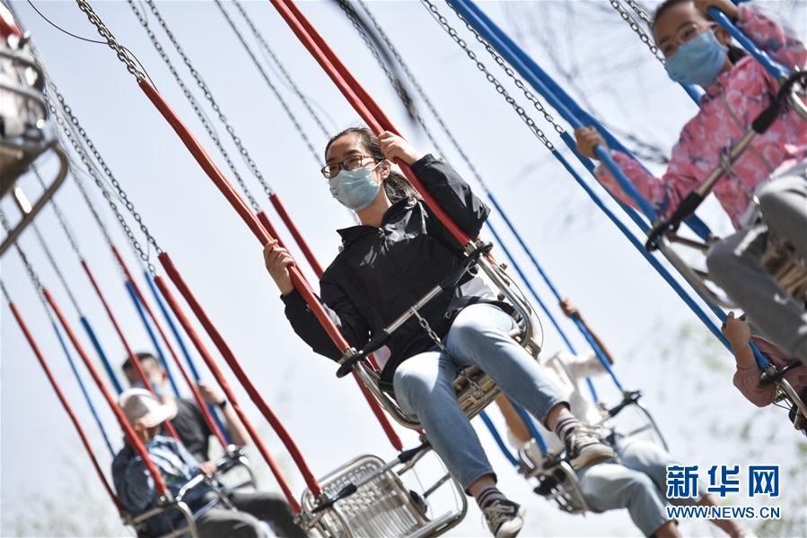 （新華全媒頭條&middot;圖文互動）（4）人氣回暖 消費復(fù)蘇 健康出行&mdash;&mdash;加長版&ldquo;五一&rdquo;假期觀察 