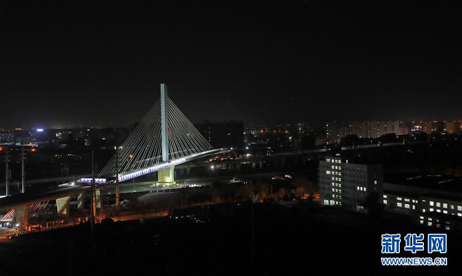 （在習近平新時代中國特色社會主義思想指引下&mdash;&mdash;新時代新作為新篇章&middot;習近平總書記關切事&middot;圖文互動）（5）新機遇、新引擎&mdash;&mdash;重大工程重大項目建設新動向觀察