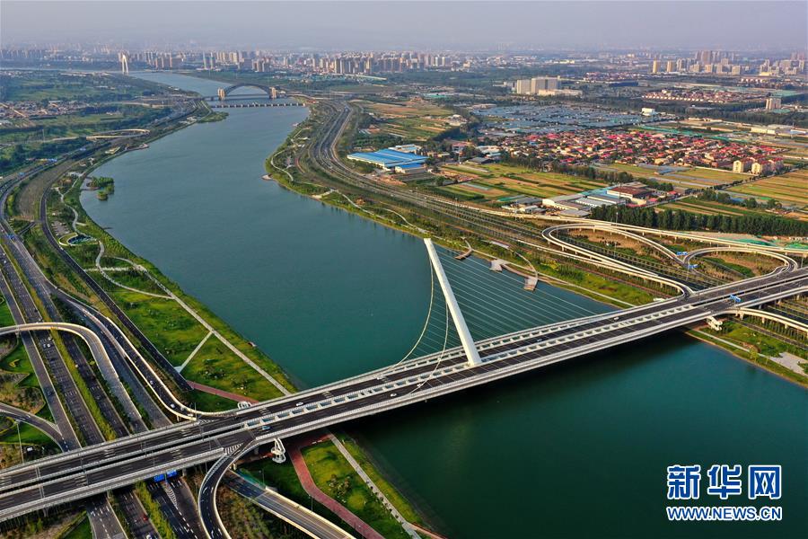 （在習(xí)近平新時(shí)代中國(guó)特色社會(huì)主義思想指引下&mdash;&mdash;新時(shí)代新作為新篇章&middot;習(xí)近平總書記關(guān)切事&middot;圖文互動(dòng)）（1）在高質(zhì)量轉(zhuǎn)型發(fā)展中&ldquo;晉&rdquo;快奔跑