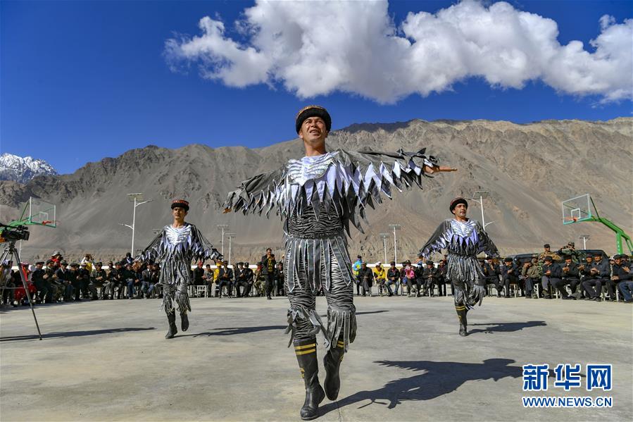 （新華全媒頭條&middot;圖文互動）（13）飛吧，&ldquo;帕米爾雄鷹&rdquo;！