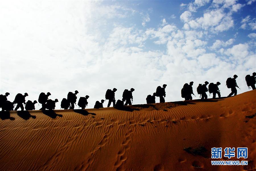 (圖文互動)(3)武警部隊抓好常態(tài)化疫情防控條件下“魔鬼周”極限訓(xùn)練