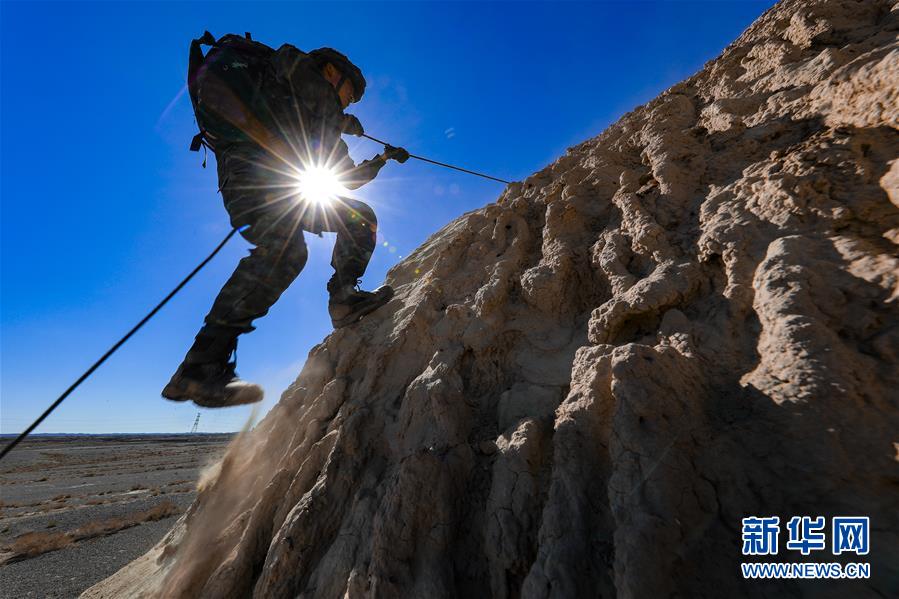 (圖文互動)(5)武警部隊抓好常態(tài)化疫情防控條件下“魔鬼周”極限訓(xùn)練