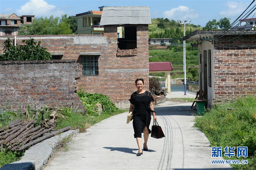 （圖文互動(dòng)）（2）湘南深山，堅(jiān)守扶貧一線的黨員之家