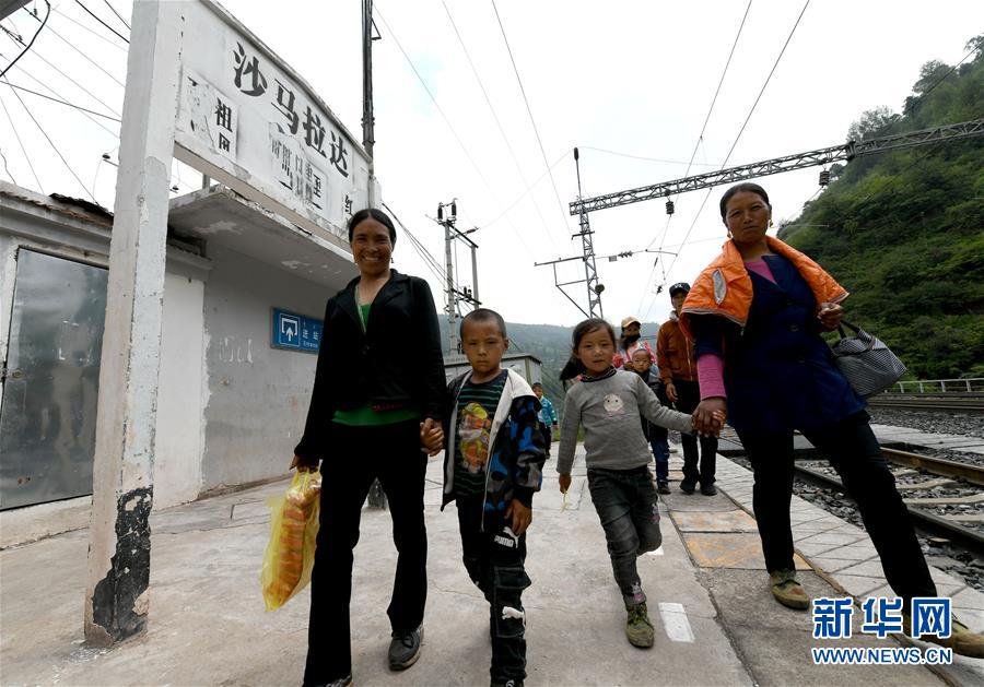 （新華全媒頭條&middot;圖文互動）（9）自強的力量&mdash;&mdash;成昆鐵路通車50年記