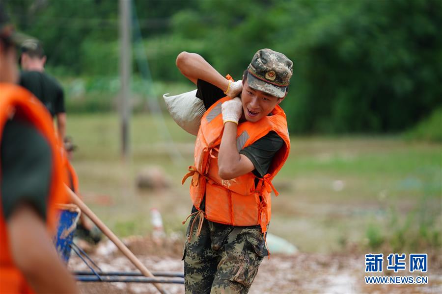 (防汛抗洪·圖文互動(dòng))(4)聞“汛”而動(dòng)戰(zhàn)鄱湖