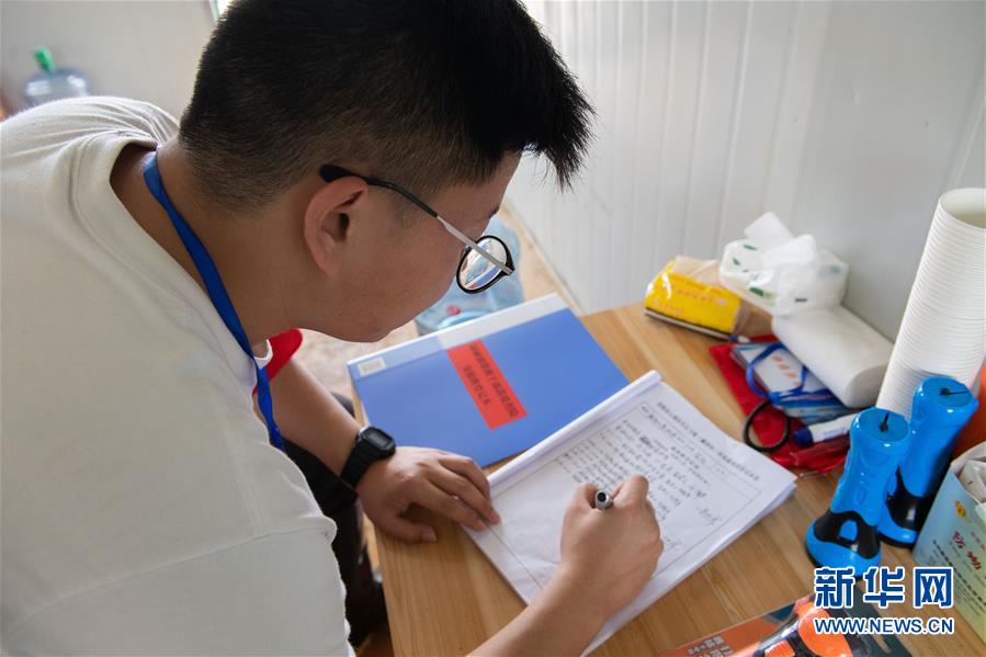 （防汛抗洪&middot;圖文互動(dòng)）（4）在大堤上成長(zhǎng)，為人民守護(hù)&mdash;&mdash;洪水中的青年&ldquo;生力軍&rdquo;