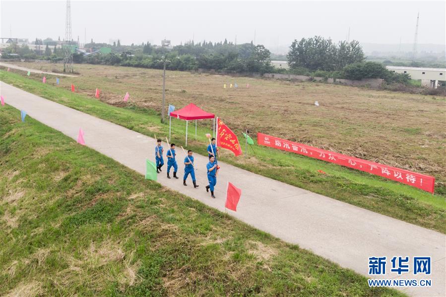 （防汛抗洪&middot;圖文互動(dòng)）（7）在大堤上成長(zhǎng)，為人民守護(hù)&mdash;&mdash;洪水中的青年&ldquo;生力軍&rdquo;