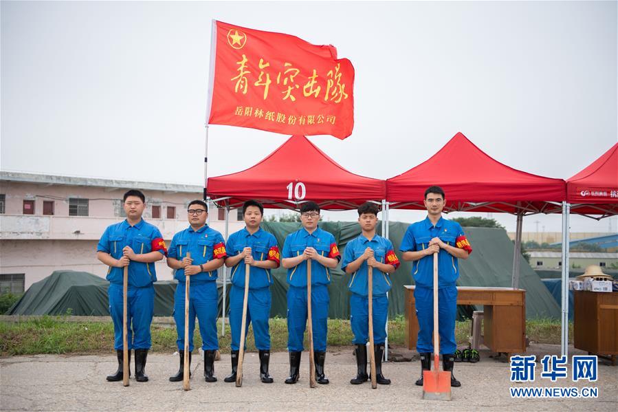 （防汛抗洪&middot;圖文互動(dòng)）（8）在大堤上成長(zhǎng)，為人民守護(hù)&mdash;&mdash;洪水中的青年&ldquo;生力軍&rdquo;