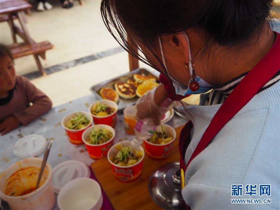 (決戰(zhàn)決勝脫貧攻堅·圖文互動)(1)德吉村里找幸福