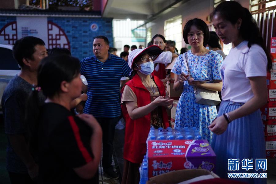 （新華全媒頭條&middot;圖文互動）（9）百萬群眾大轉(zhuǎn)移&mdash;&mdash;抗洪搶險救援直擊