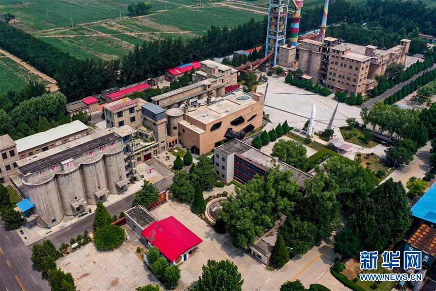 （新華全媒頭條&middot;走向我們的小康生活&middot;圖文互動(dòng)）（7）我們村里的年輕人&mdash;&mdash;賈家莊追求美好生活的&ldquo;動(dòng)力源泉&rdquo;