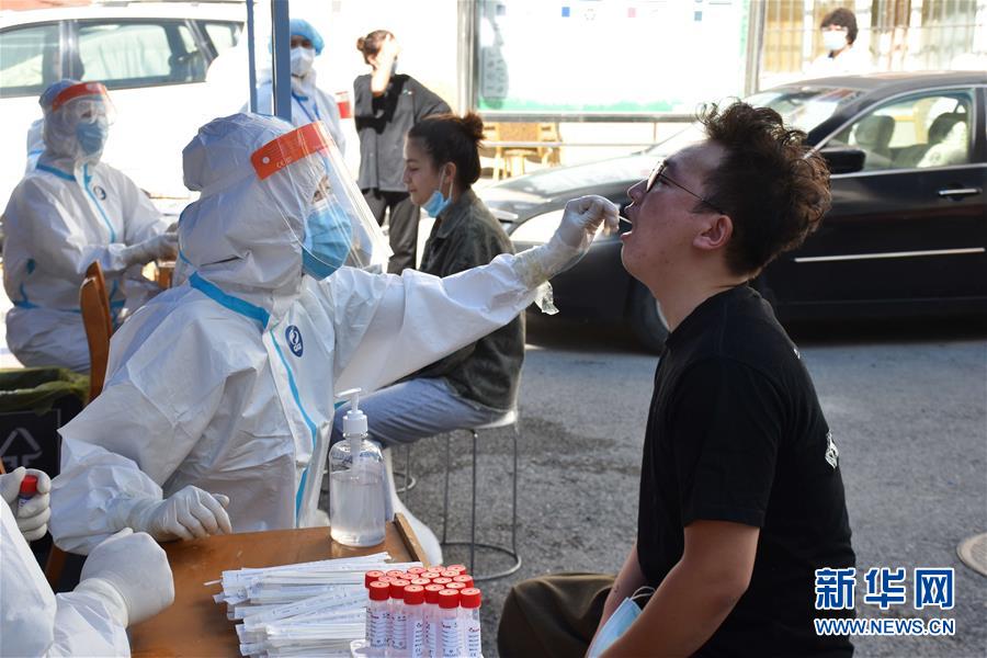 (圖文互動(dòng))(2)烏魯木齊市4日開(kāi)始開(kāi)展第三輪核酸檢測(cè)篩查