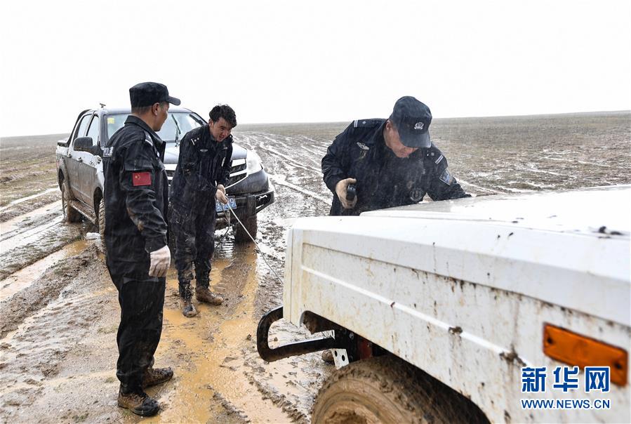 （圖文互動）（4）記者手記：可可西里，&ldquo;挪&rdquo;向&ldquo;藏羚羊大產(chǎn)房&rdquo;的14個半小時