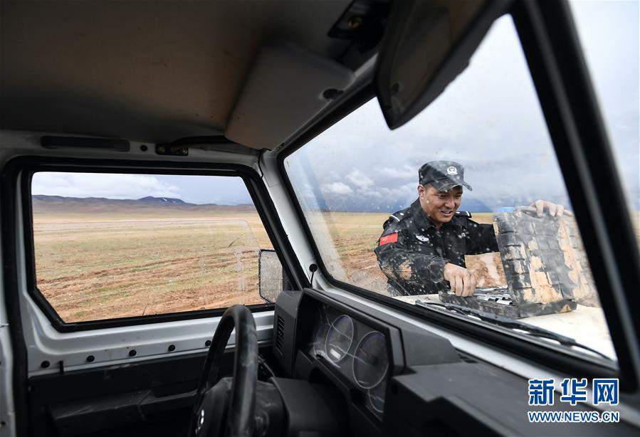 （圖文互動）（2）記者手記：可可西里，&ldquo;挪&rdquo;向&ldquo;藏羚羊大產(chǎn)房&rdquo;的14個半小時