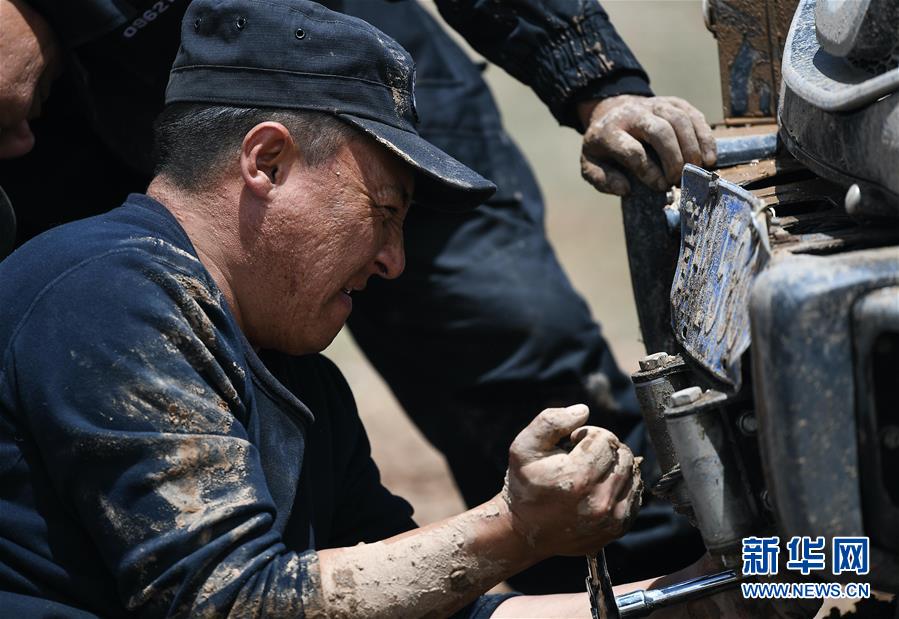 （圖文互動）（5）記者手記：可可西里，&ldquo;挪&rdquo;向&ldquo;藏羚羊大產(chǎn)房&rdquo;的14個半小時