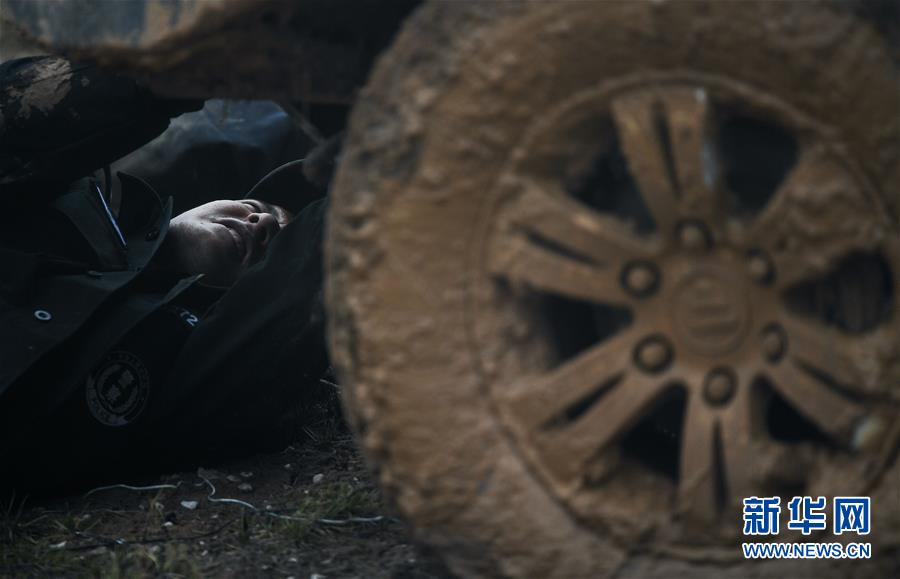 （圖文互動）（8）記者手記：可可西里，&ldquo;挪&rdquo;向&ldquo;藏羚羊大產(chǎn)房&rdquo;的14個半小時