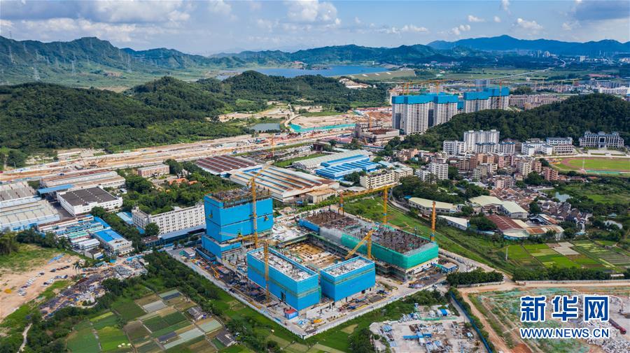 (新華全媒頭條·圖文互動(dòng))(4)鯤鵬展翅九萬里——深圳奮力跑好建設(shè)中國特色社會(huì)主義先行示范區(qū)“第一程”