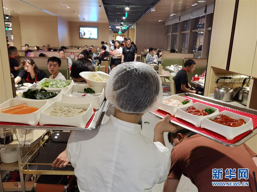 （在習(xí)近平新時(shí)代中國(guó)特色社會(huì)主義思想指引下&mdash;&mdash;新時(shí)代新作為新篇章&middot;習(xí)近平總書(shū)記關(guān)切事&middot;圖文互動(dòng)）（2）珍惜盤(pán)中餐，狠剎浪費(fèi)風(fēng)&mdash;&mdash;各地積極行動(dòng)堅(jiān)決制止餐飲浪費(fèi)