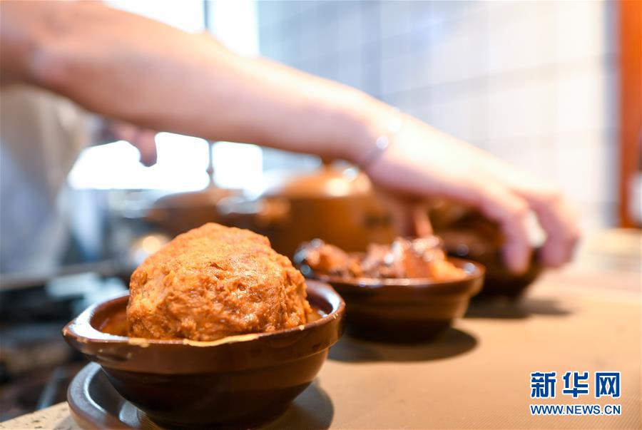 （在習(xí)近平新時(shí)代中國(guó)特色社會(huì)主義思想指引下&mdash;&mdash;新時(shí)代新作為新篇章&middot;習(xí)近平總書(shū)記關(guān)切事&middot;圖文互動(dòng)）（7）珍惜盤(pán)中餐，狠剎浪費(fèi)風(fēng)&mdash;&mdash;各地積極行動(dòng)堅(jiān)決制止餐飲浪費(fèi)