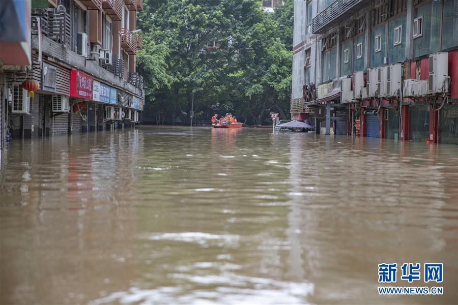 （防汛抗洪&middot;圖文互動(dòng)）（5）筑起防大汛的堅(jiān)強(qiáng)防線&mdash;&mdash;重慶防御長(zhǎng)江、嘉陵江過(guò)境洪峰現(xiàn)場(chǎng)記錄