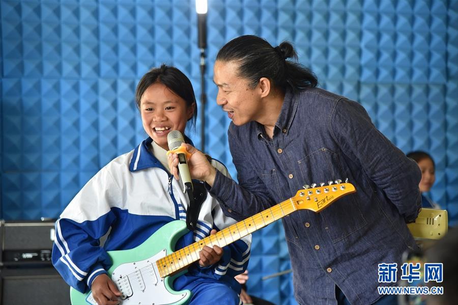 (特別的暑期生活·圖文互動(dòng))(5)聆聽(tīng)“云端”校園的搖滾夢(mèng)——貴州“海拔最高”村小暑期見(jiàn)聞