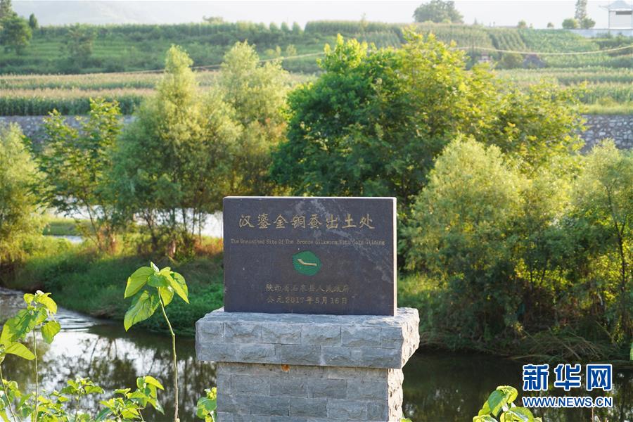 （走向我們的小康生活&middot;圖文互動）（5）綠了青山，紅了日子&mdash;&mdash;秦巴山區(qū)群眾繪出小康&ldquo;調(diào)色板&rdquo;