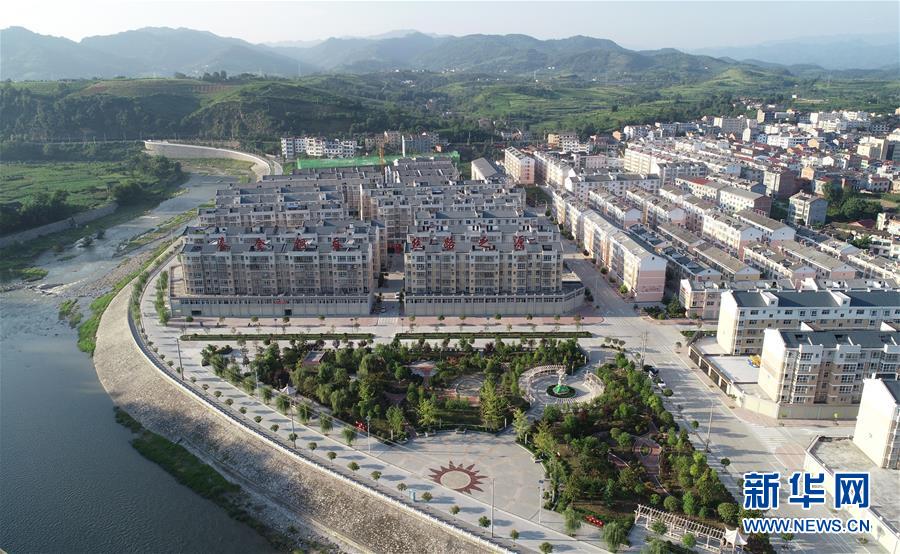 （走向我們的小康生活&middot;圖文互動）（1）&ldquo;樓上過日子，樓下賺票子&rdquo;&mdash;&mdash;來自陜西安康的易地扶貧搬遷一線觀察