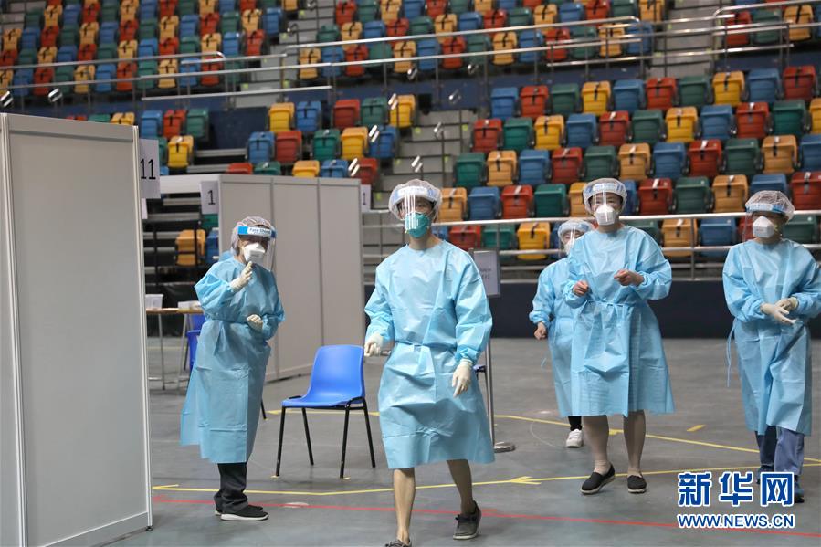 （圖文互動）（2）&ldquo;身為醫(yī)護人員一分子，應該出來幫忙&rdquo;&mdash;&mdash;參與新冠病毒社區(qū)檢測的香港醫(yī)護人員速寫