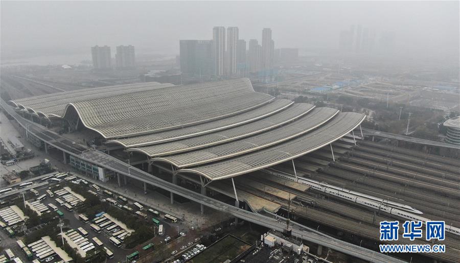 (新華全媒頭條·圖文互動)(2)同舟共濟戰(zhàn)“疫”記——中國抗擊新冠肺炎疫情全紀實