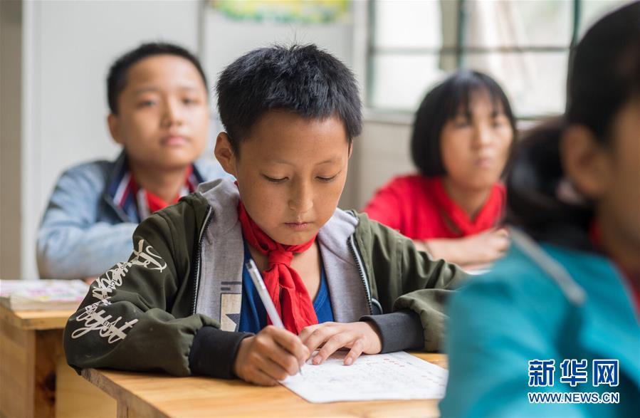 （新華全媒頭條&middot;決戰(zhàn)決勝脫貧攻堅(jiān)&middot;督戰(zhàn)未摘帽貧困縣&middot;圖文互動(dòng)）（11）不獲全勝，決不收兵&mdash;&mdash;全國(guó)52個(gè)掛牌督戰(zhàn)貧困縣脫貧攻堅(jiān)紀(jì)實(shí)