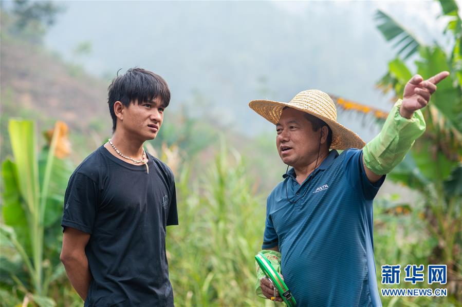 (新華全媒頭條·決戰(zhàn)決勝脫貧攻堅(jiān)·督戰(zhàn)未摘帽貧困縣·圖文互動(dòng))(15)脫貧的歌聲——云南直過(guò)民族和人口較少民族共入新時(shí)代