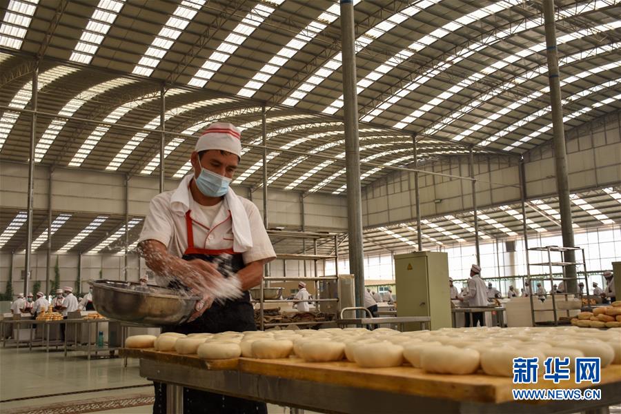 （決戰(zhàn)決勝脫貧攻堅(jiān)&middot;圖文互動(dòng)）（2）家門(mén)口的&ldquo;夢(mèng)工廠&rdquo;