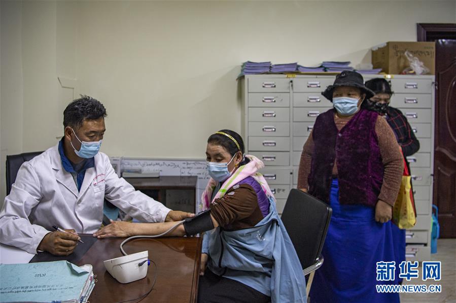 （新華全媒頭條&middot;走向我們的小康生活&middot;圖文互動(dòng)）（6）扎西德勒，我們的新家園&mdash;&mdash;西藏易地扶貧搬遷搬出幸福美好新生活