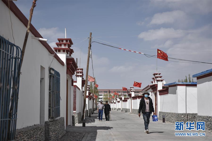 （集中連片特困地區(qū)貧困村調(diào)研行&middot;圖文互動(dòng)）（2）長江源村人的兩個(gè)家和幸福夢(mèng)&mdash;&mdash;青海格爾木市長江源村脫貧調(diào)查