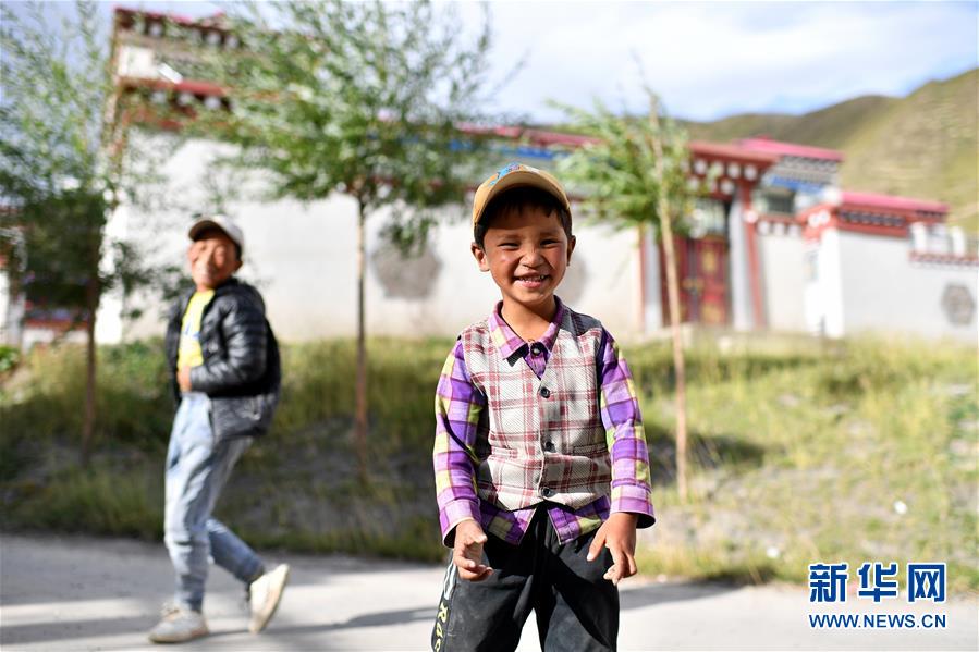 （西藏昌都解放70周年&middot;圖文互動(dòng)）（3）高原小鎮(zhèn)&ldquo;搬&rdquo;來(lái)一家&ldquo;商業(yè)綜合體&rdquo;