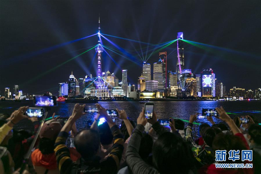 （新華全媒頭條&middot;圖文互動）（5）流動中國折射復(fù)蘇新氣象&mdash;&mdash;透視&ldquo;十一&rdquo;黃金周