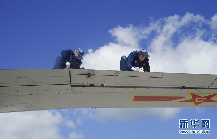 （在習(xí)近平強(qiáng)軍思想指引下&middot;我們?cè)趹?zhàn)位報(bào)告&middot;圖文互動(dòng)）（1）偵天探海 狩獵?？?mdash;&mdash;南部戰(zhàn)區(qū)海軍航空兵某師加速轉(zhuǎn)型提升新質(zhì)戰(zhàn)斗力記事