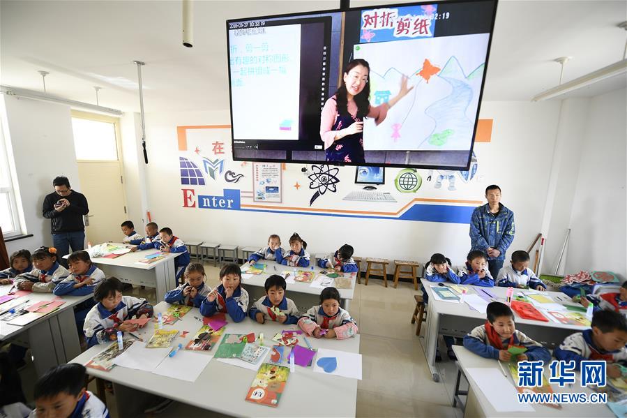 （新華全媒頭條&middot;百萬(wàn)大移民&middot;圖文互動(dòng)）（11）從大山深處到大河之畔&mdash;&mdash;寧夏持續(xù)移民百萬(wàn)&ldquo;拔窮根&rdquo;啟示