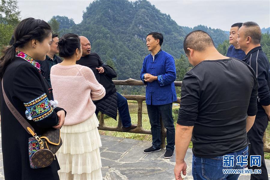 （在習(xí)近平新時(shí)代中國(guó)特色社會(huì)主義思想指引下&mdash;&mdash;新時(shí)代新作為新篇章&middot;習(xí)近平總書記關(guān)切事&middot;圖文互動(dòng)）（1）精準(zhǔn)扶貧7年，十八洞村&ldquo;長(zhǎng)&rdquo;出10余種新職業(yè)