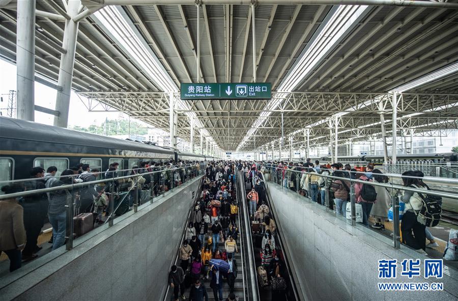 （新華全媒頭條&middot;圖文互動）（2）海納百川共揚(yáng)帆&mdash;&mdash;黨的十九大以來以習(xí)近平同志為核心的黨中央引領(lǐng)中國高水平對外開放紀(jì)實(shí)