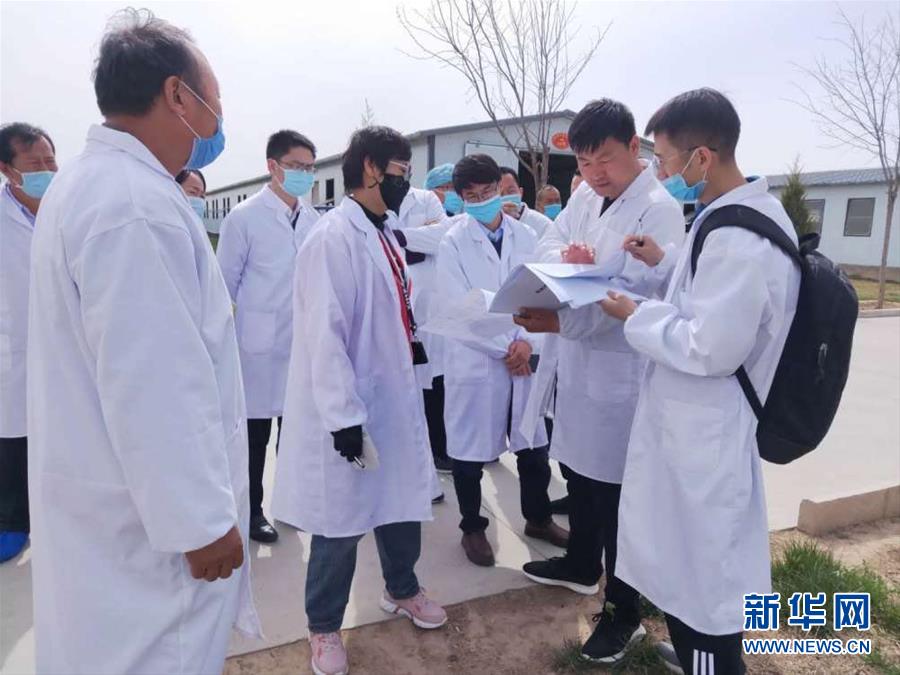 （青春的夢想 青春的奮斗&middot;圖文互動(dòng)）（5）年輕，就要無悔擔(dān)當(dāng)&mdash;&mdash;青春在奉獻(xiàn)中閃光