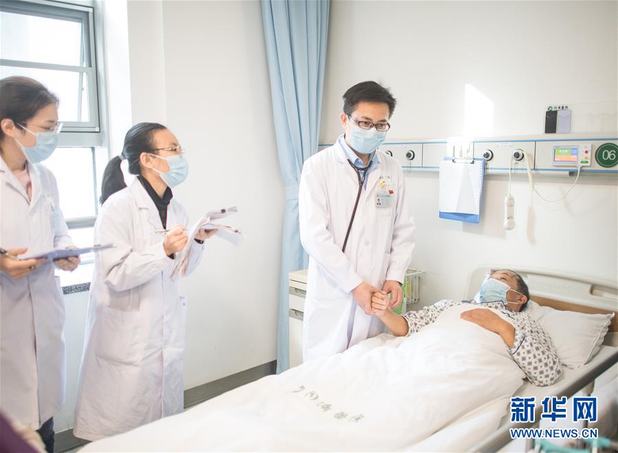 (抗疫先進(jìn)事跡·圖文互動)(3)用凡人微光照亮勝利之路——戰(zhàn)“疫”先進(jìn)代表素描