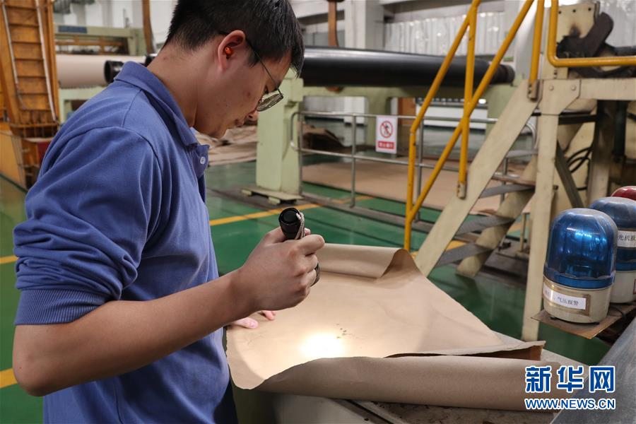 （全面建成小康社會(huì)&ldquo;百城千縣萬村調(diào)研行&rdquo;&middot;圖文互動(dòng)）（3）產(chǎn)業(yè)強(qiáng)起來 精神富起來&mdash;&mdash;廣東潢涌&ldquo;落后地&rdquo;變&ldquo;明星村&rdquo;的小康之路